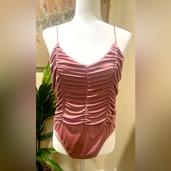 Rue 21 Ruched Pink Bodysuit with chain straps size XL - Picture 2 of 4